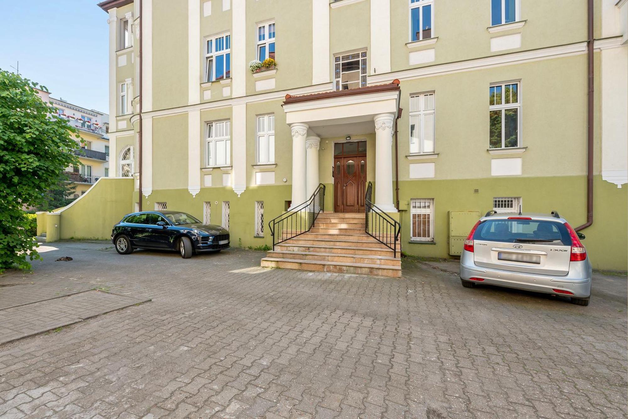 Dwor By Downtown Apartment